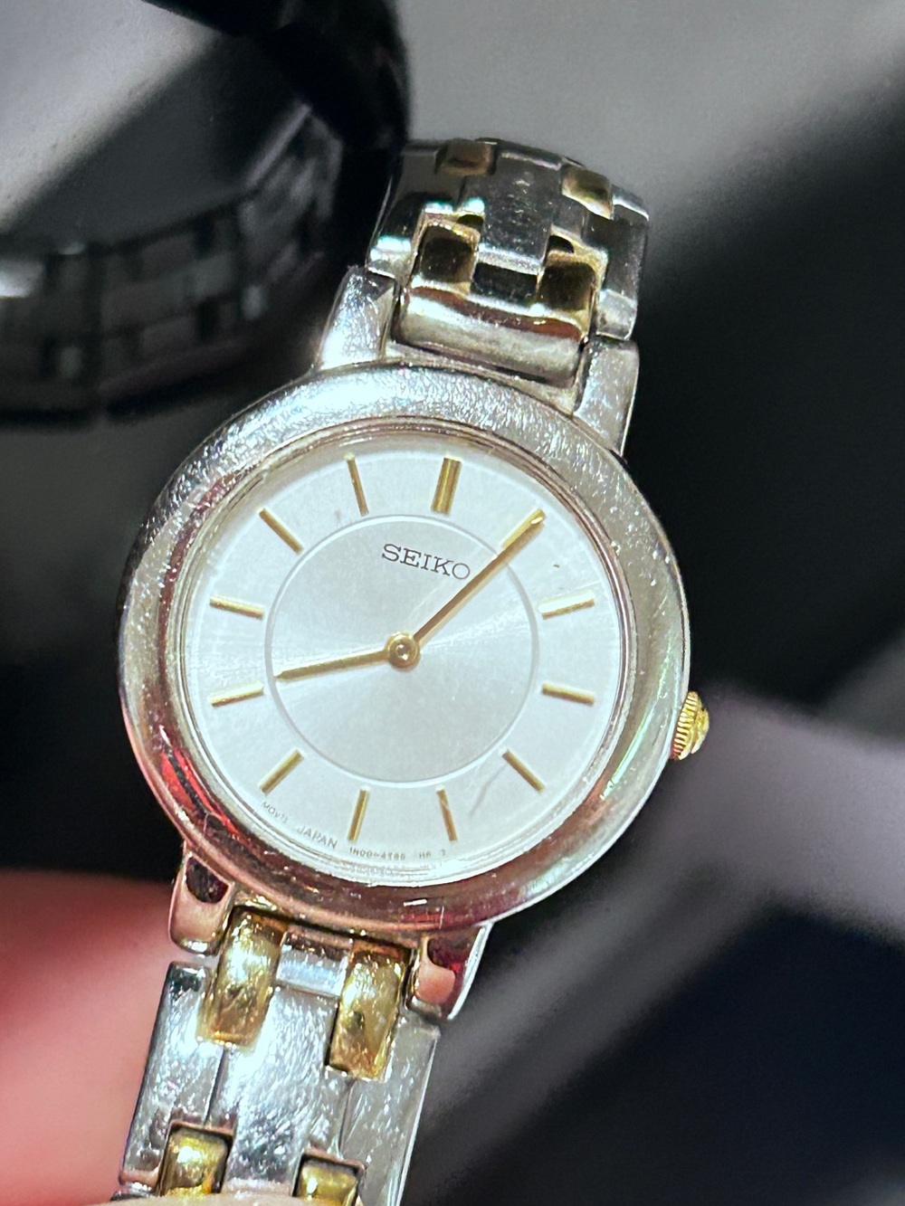 RARE VINTAGE Seiko Women's Two-Tone Silver and Gold Bracelet Watch EUC